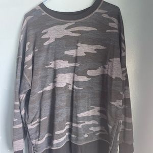 Women’s Old Navy sweatshirt